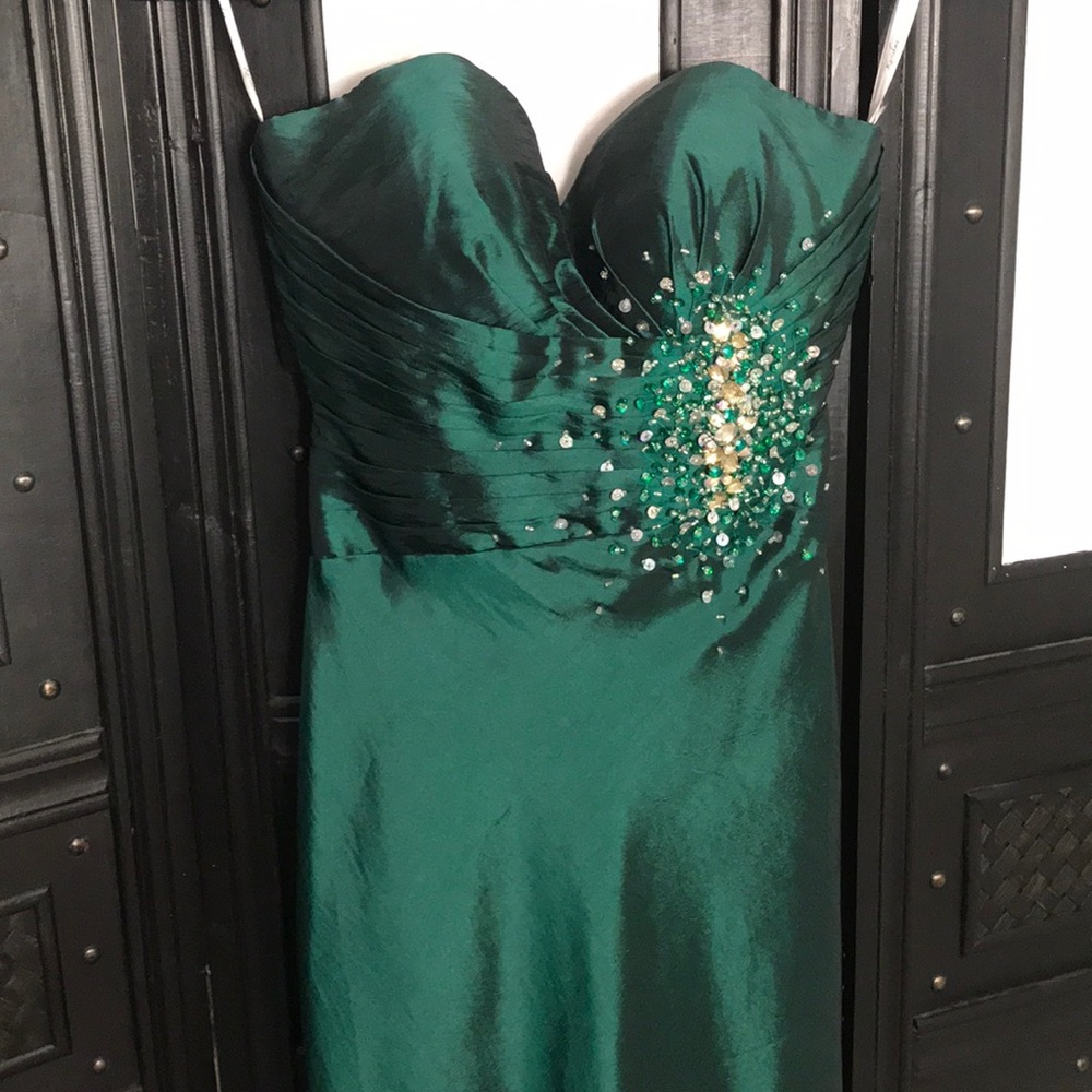 Emerald Green Strapless Prom Dress